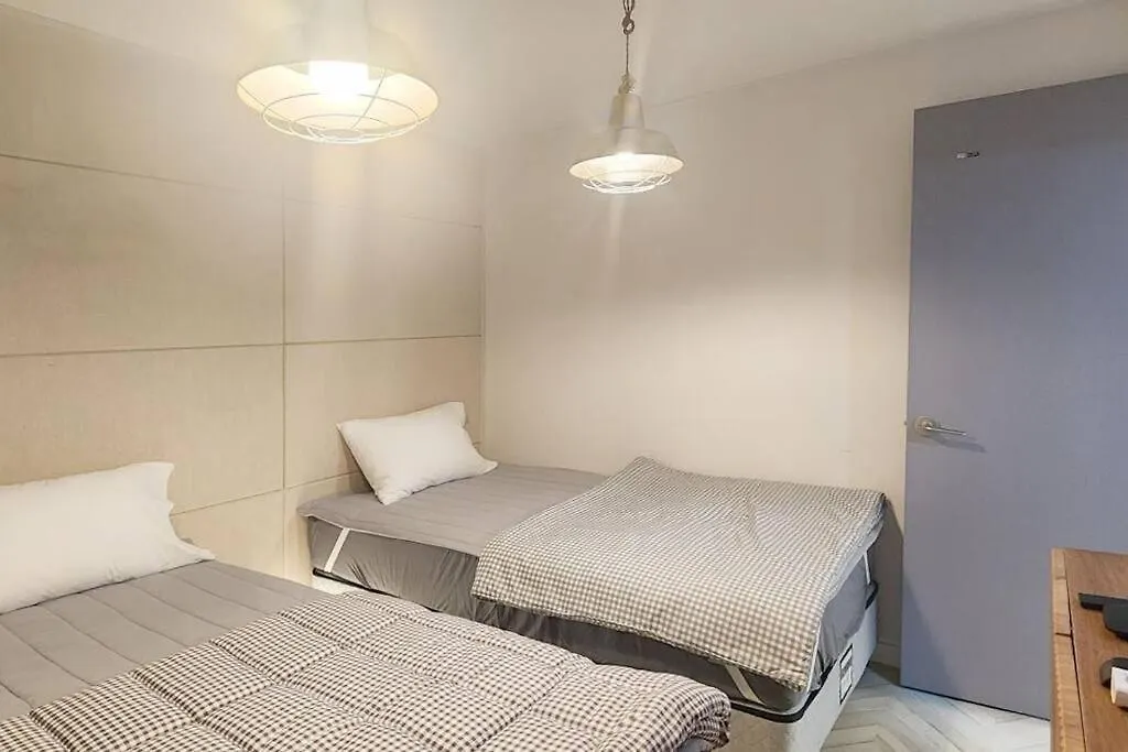 Apartament B-10 White Linen House Seul