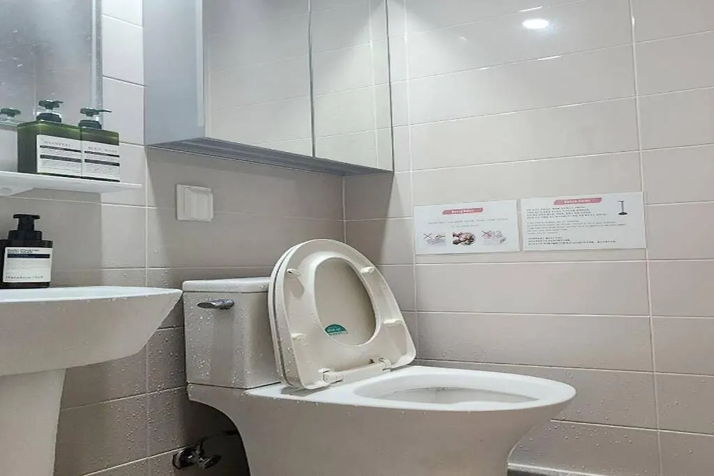 Apartament B-10 White Linen House Seul