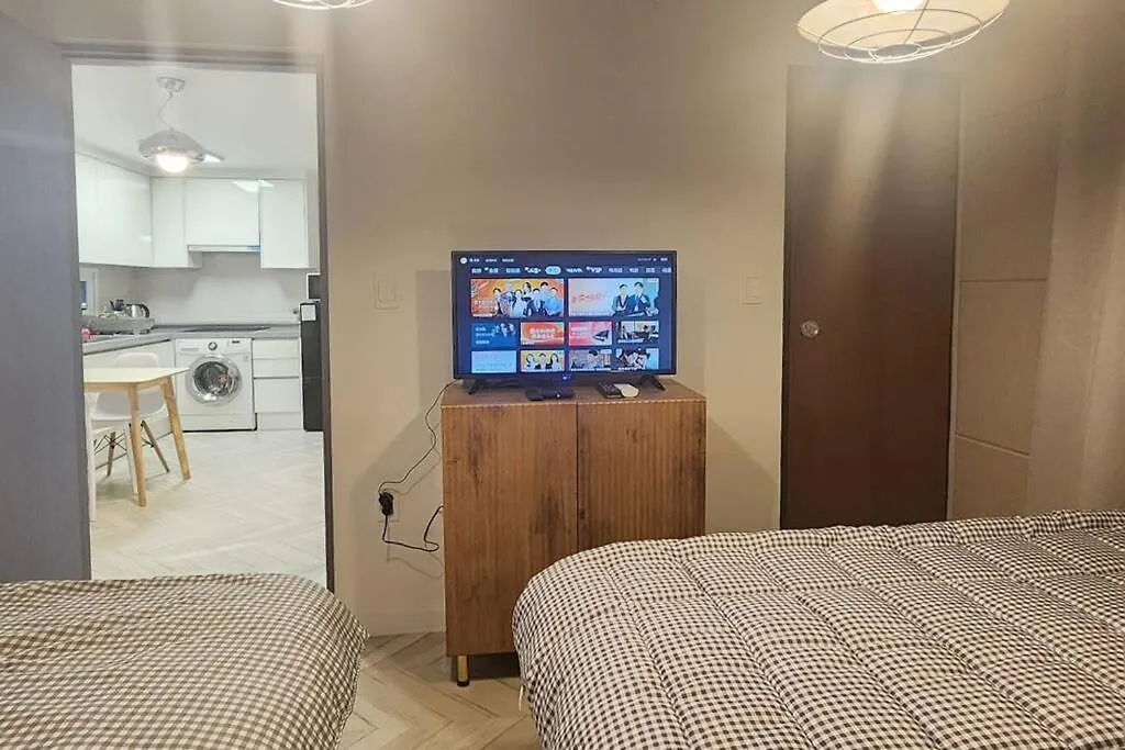 Apartament B-10 White Linen House Seul